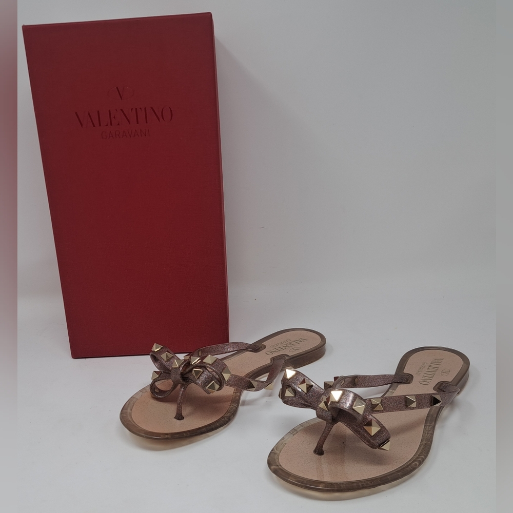 Valentino Garavani Women's Rockstud Jelly Flat Thong Sandals Italy 6 US / 36 EU